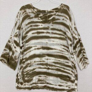 XCVI V Neck Tie Dye Ultra Soft Stretch Comfy 3/4 Sleeve Pullover Top Large